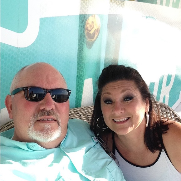 Meet your Posher, Bobby - Picture 7 of 7